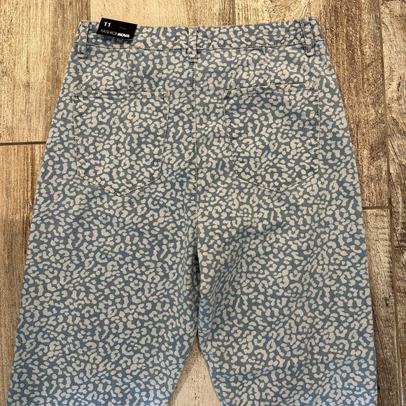 Patterned Denim Jeans - Picture 4 of 7